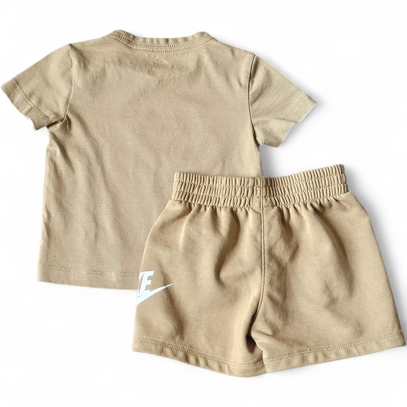 Nike Logo Tee & Shorts Set Size 2T - Picture 2 of 3